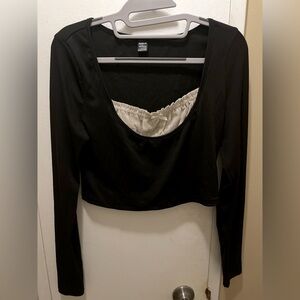 Shein Black and Cream Long Sleeve Crop Top NWOT